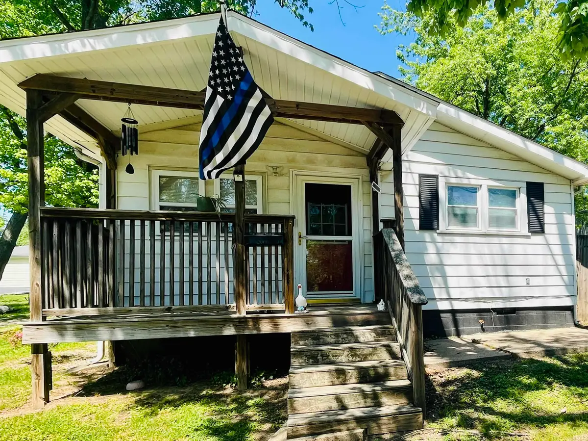 618 E Short Elm Street, Boonville, IN 47601 - #1