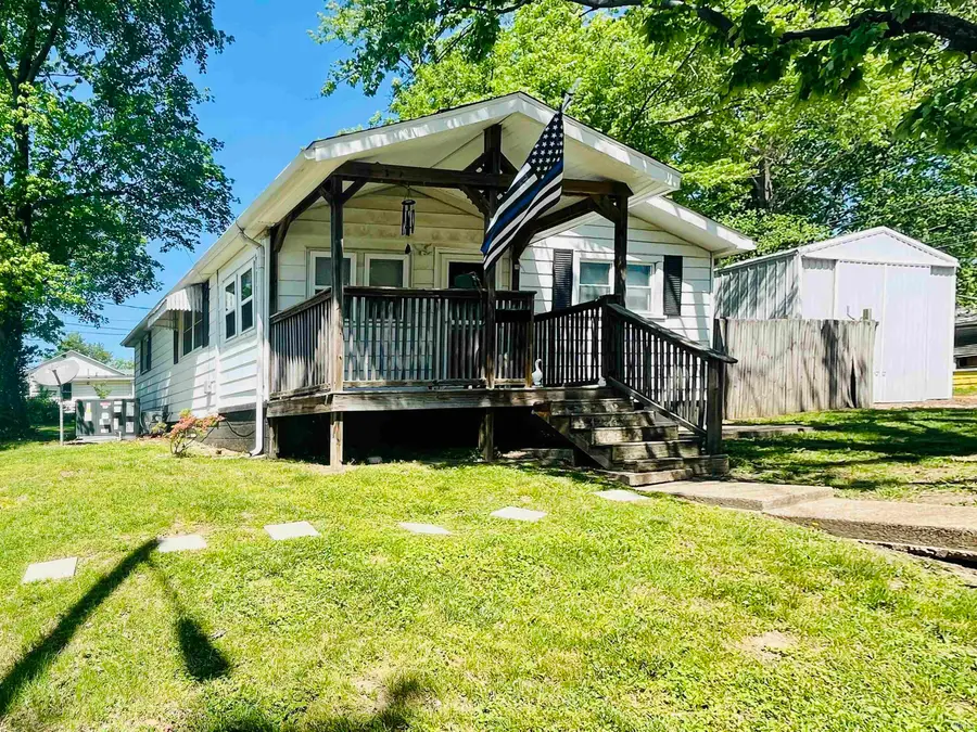 618 E Short Elm Street, Boonville, IN 47601 - #2