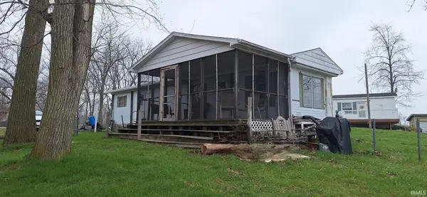 4112 S Lakeshore Drive, Mentone, IN 46539