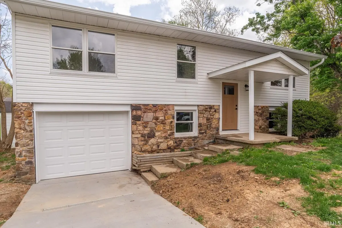 131 E Cooper Court, Ellettsville, IN 47429 - #1