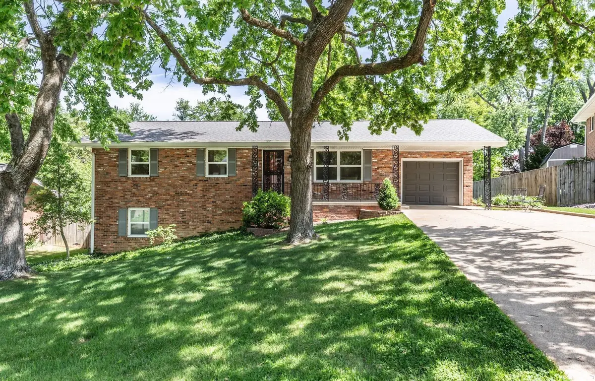 5813 Twickingham Drive, Evansville, IN 47711 - #1