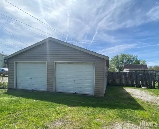 1514 W Memorial Drive, Muncie, IN 47302 - #3