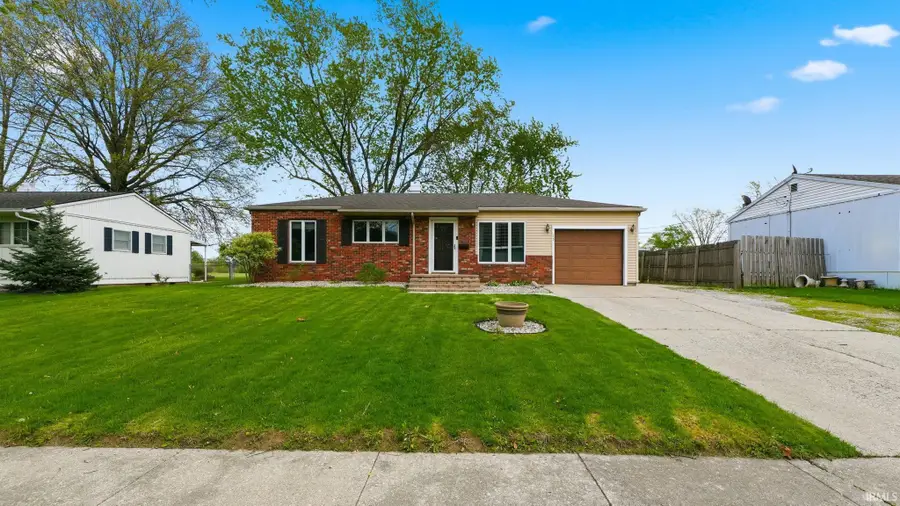 15 Columbian Avenue, Bluffton, IN 46714 - #3