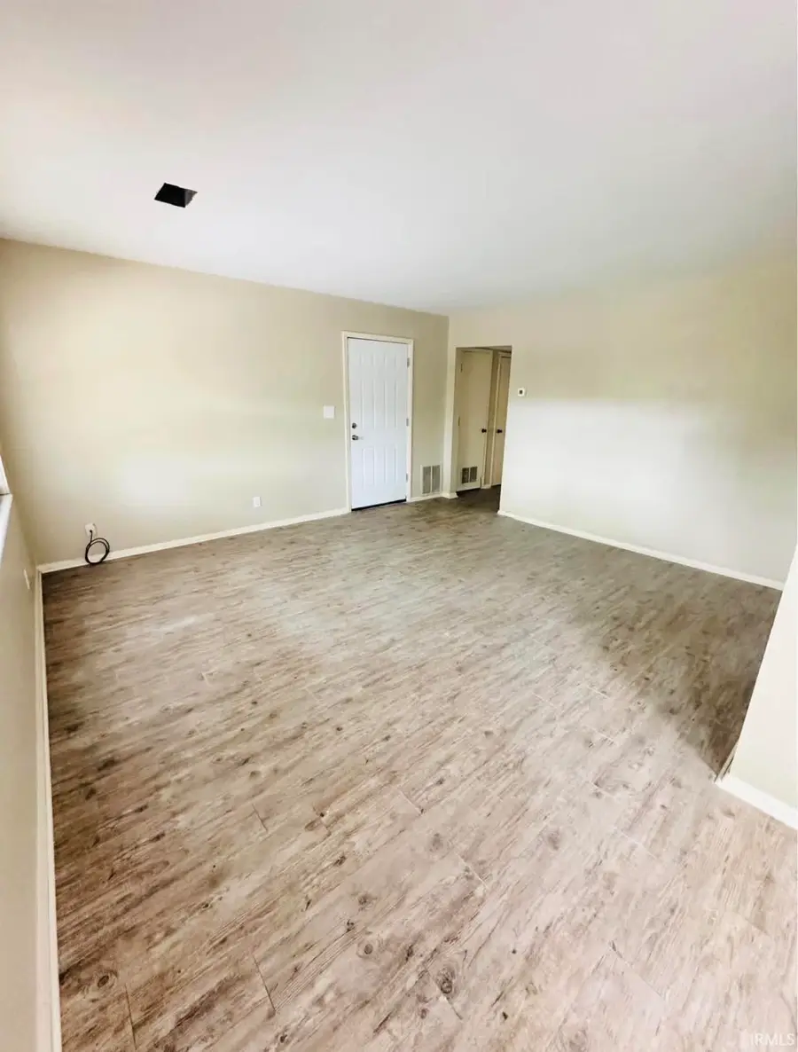 706 Village Lane, Newburgh, IN 47630 - #2