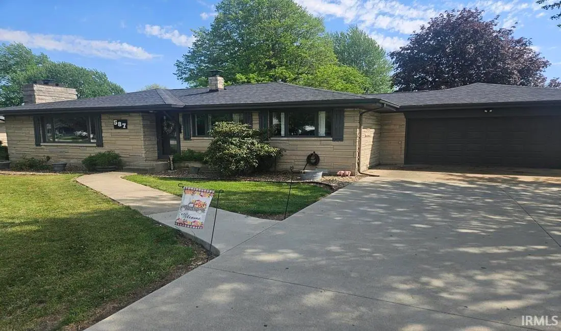 587 W Gossett Road, Frankfort, IN 46041 - #1