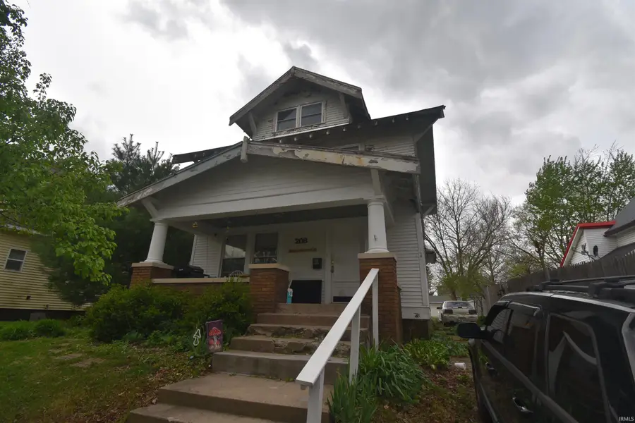 208 N East Street, Frankfort, IN 46041 - #2