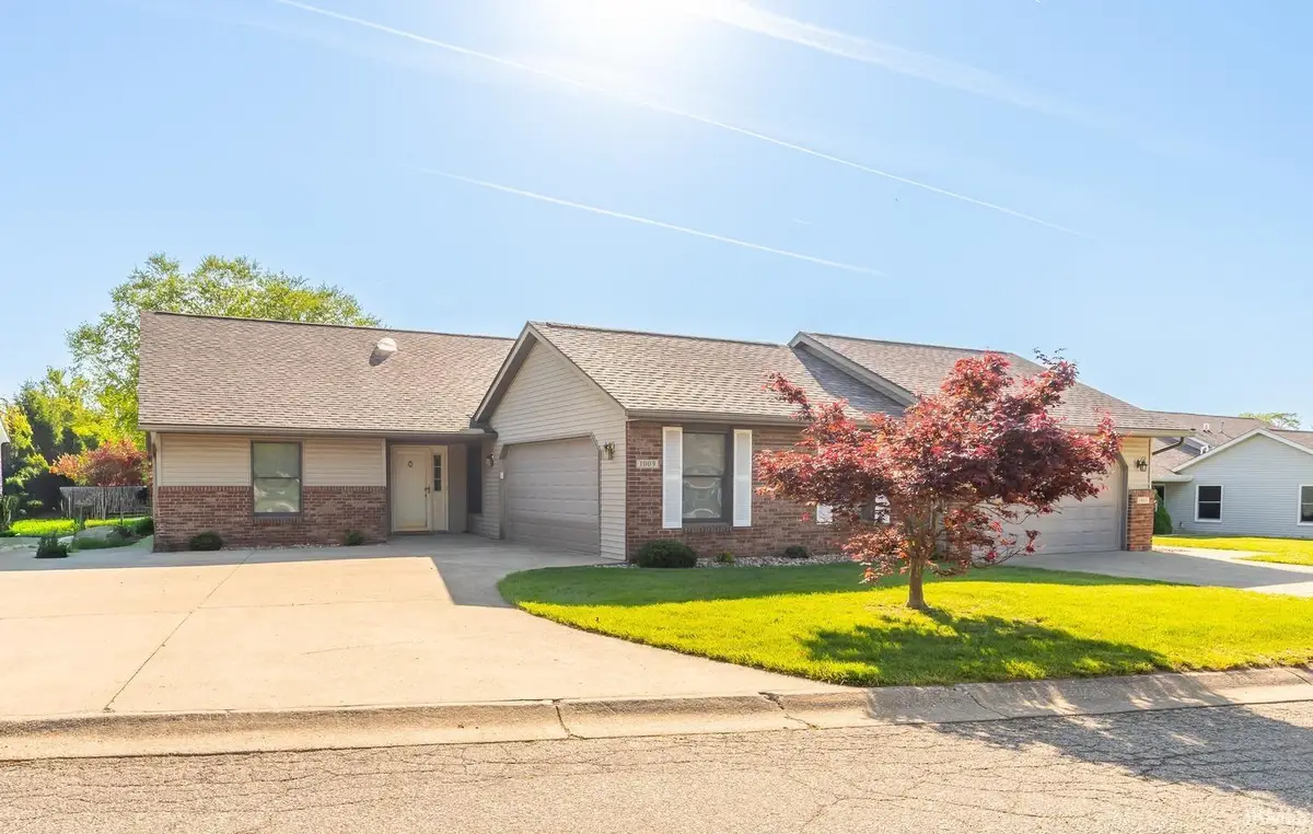 1009 E Sherbrooke Drive, Bloomington, IN 47401 - #1