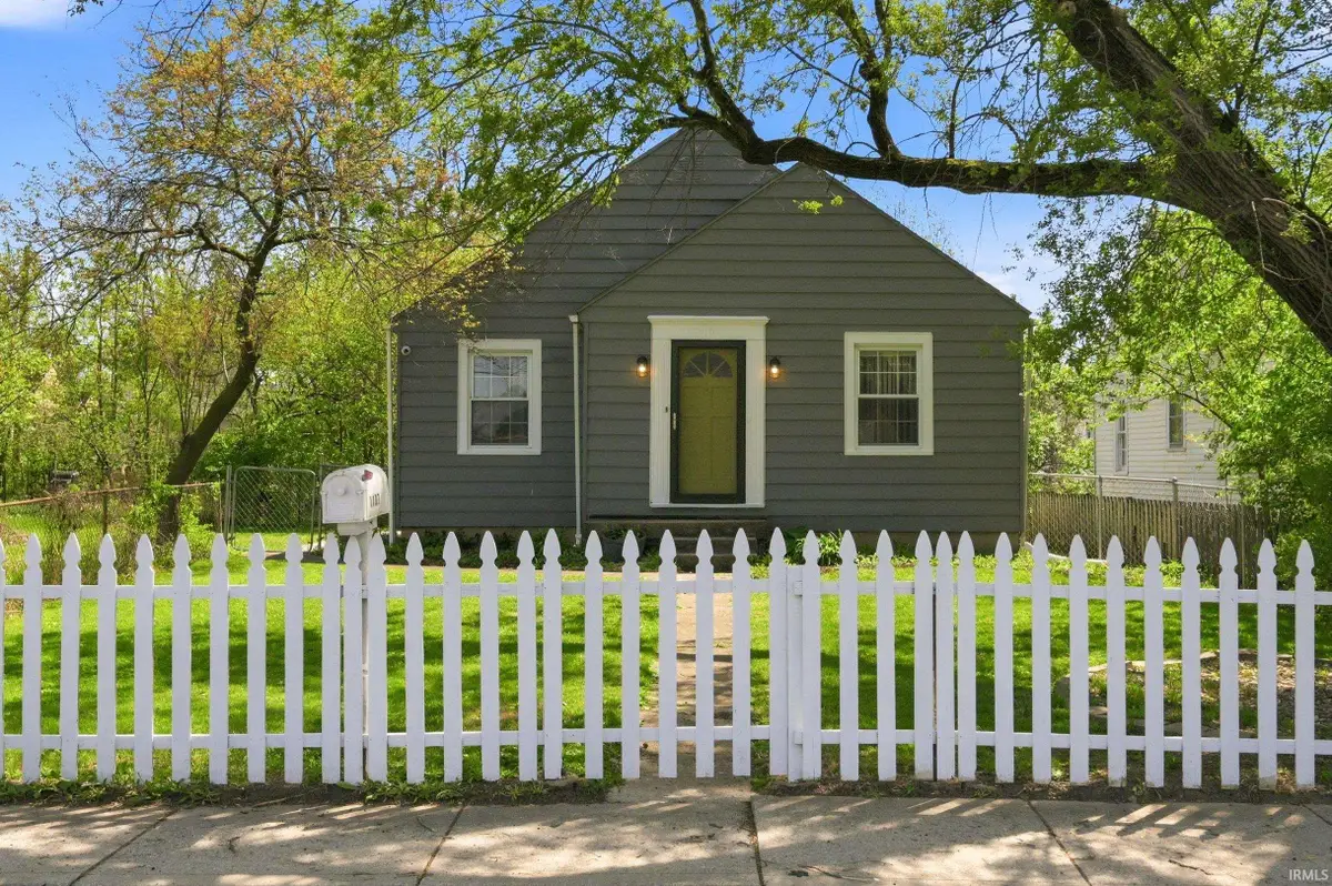 1107 W Bethel Avenue, Muncie, IN 47303 - #1