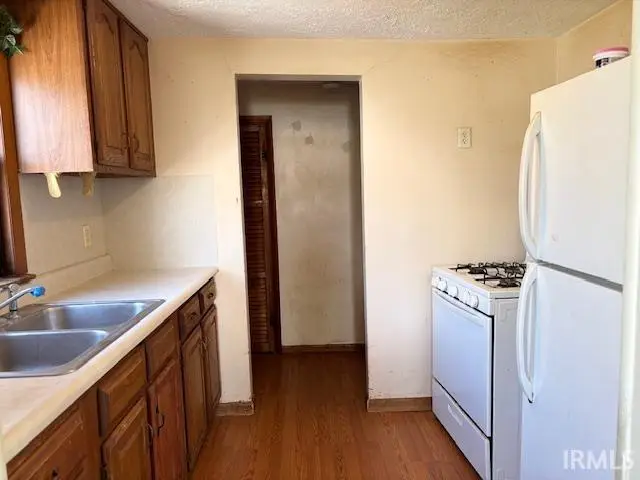 805 W Harvard Avenue, Muncie, IN 47304 - #3