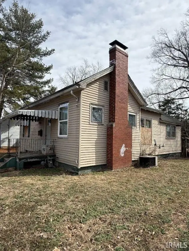 817 N 11th Street, Vincennes, IN 47591 - #1