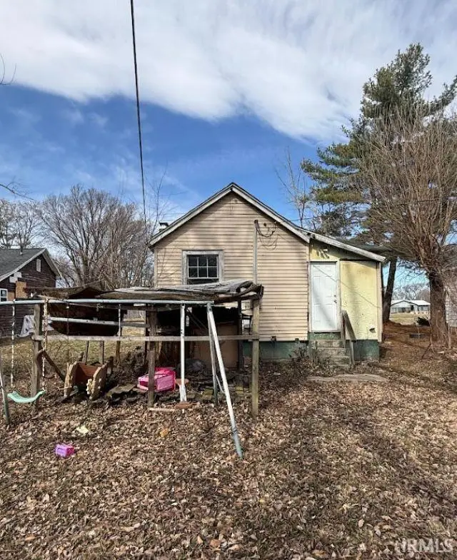 817 N 11th Street, Vincennes, IN 47591 - #2