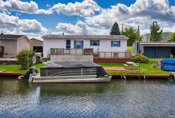 260 Lane 103 Crooked Lake, Angola, IN 46703