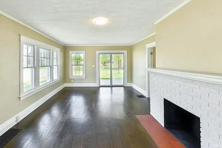 1202 Cleveland Avenue, South Bend, IN 46628 - #3