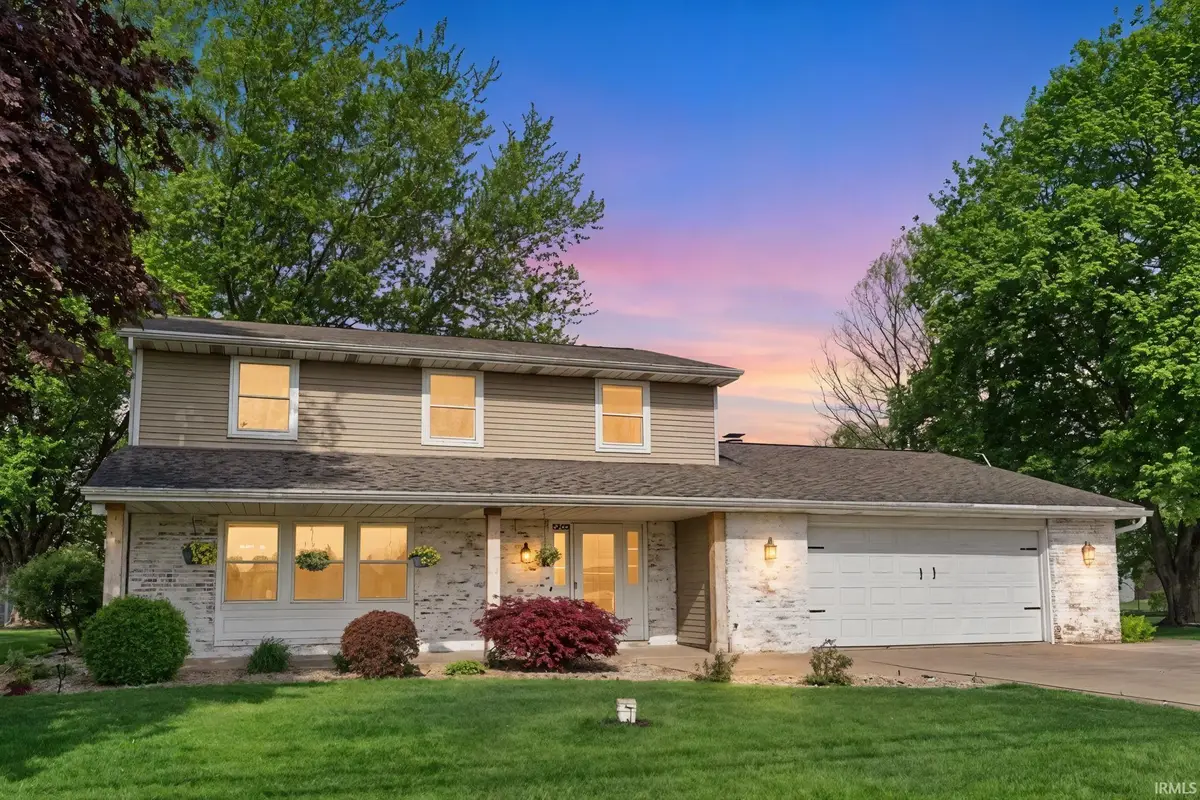 2303 S Country Club Road, Warsaw, IN 46580 - #1