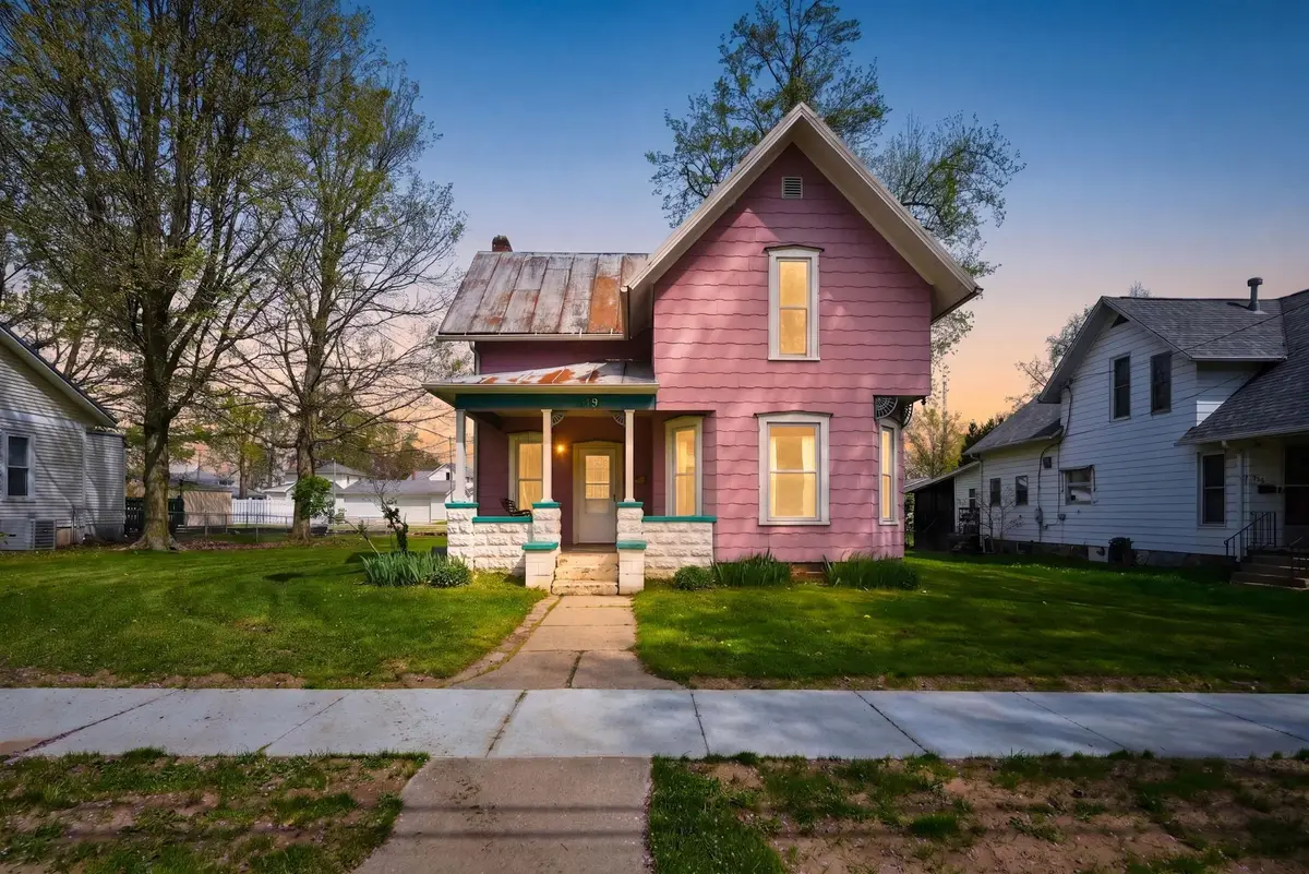 319 E Broad Street, Angola, IN 46703 - #1