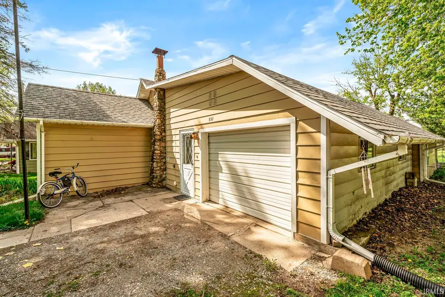 521 E Lincioln Street, Millersburg, IN 46543 - #2