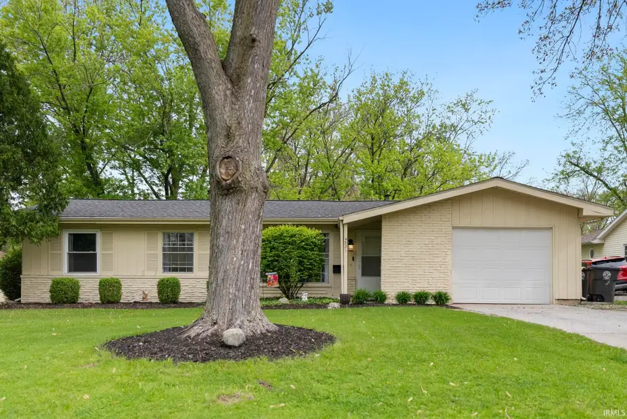 4301 Lynwood Court, Fort Wayne, IN 46815 - #2