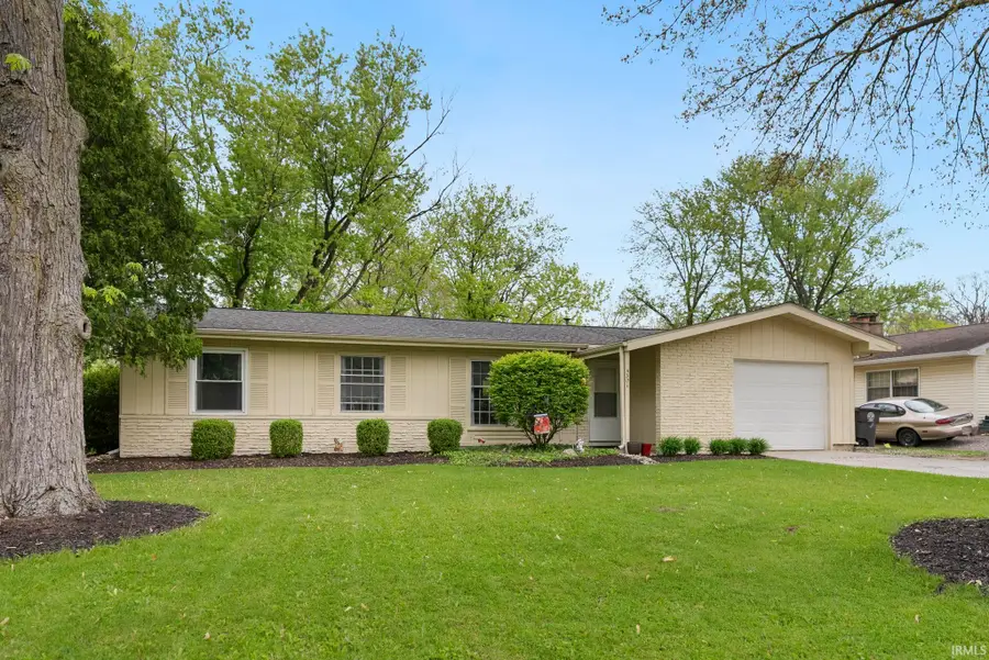 4301 Lynwood Court, Fort Wayne, IN 46815 - #3