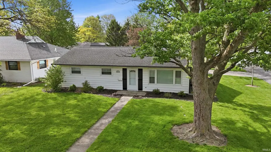 866 W Franklin Street, Berne, IN 46711 - #2