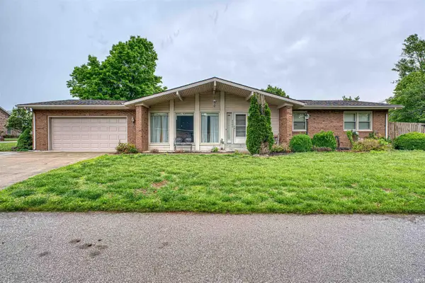 8000 Maple Lane, Newburgh, IN 47630