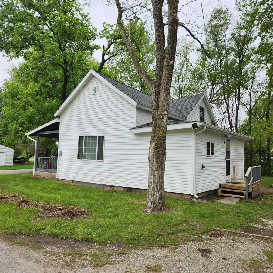 810 W Tower Street, Pierceton, IN 46562 - #2