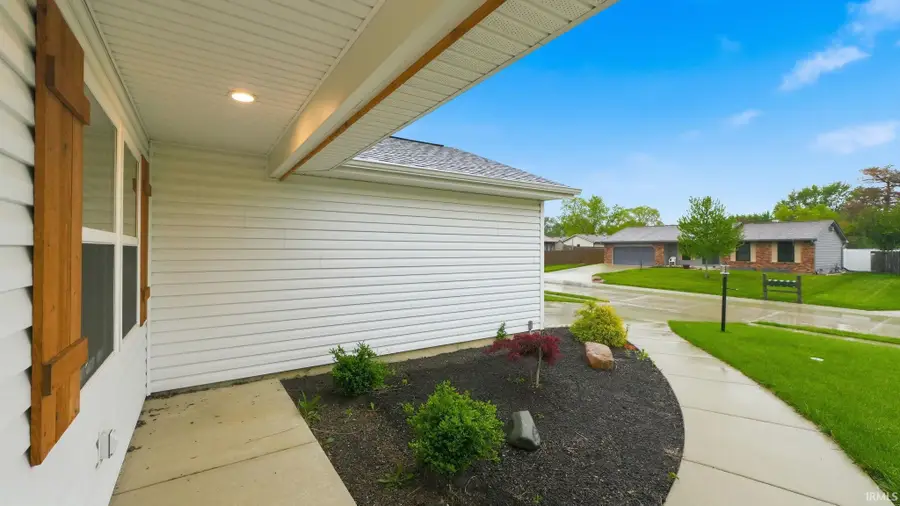 9309 Dawnsford Drive, Fort Wayne, IN 46804 - #3