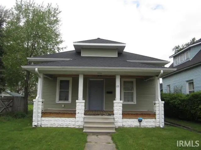 210 W Garfield Avenue, Elkhart, IN 46516 - #1
