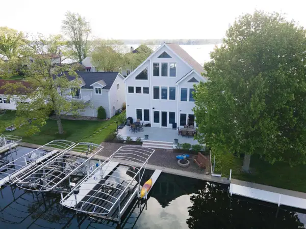 10327 N Leeland Lane, Syracuse, IN 46567