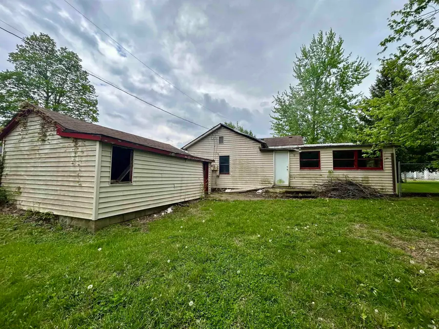 722 W Market Street, Warsaw, IN 46580 - #3