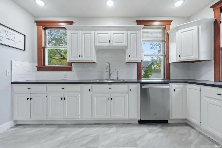 113 E 10th Street, Rochester, IN 46975 - #3