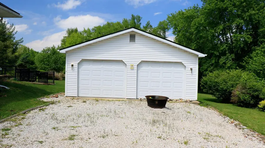 801 E Jasper Road, Winslow, IN 47598 - #2