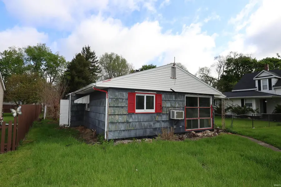 928 W Lusher Avenue, Elkhart, IN 46517 - #2