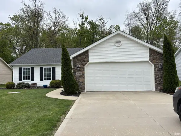 2111 Mcnair Lane, Auburn, IN 46706