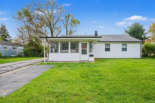 834 Woodcliff Drive, South Bend, IN 46615