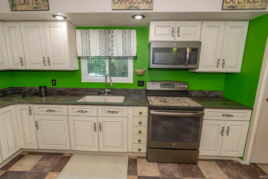 1237 Hampshire Drive, South Bend, IN 46614 - #3
