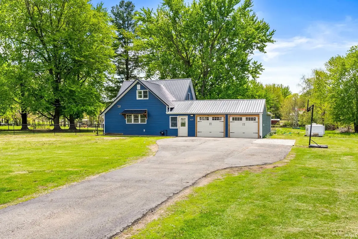 3825 W Old Road 30, Warsaw, IN 46580 - #1
