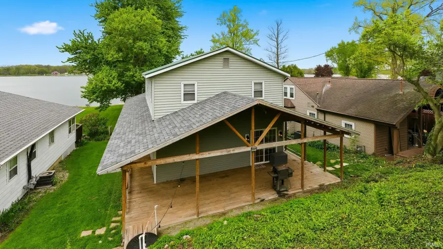 6685 E Harrold Road, Churubusco, IN 46723 - #2