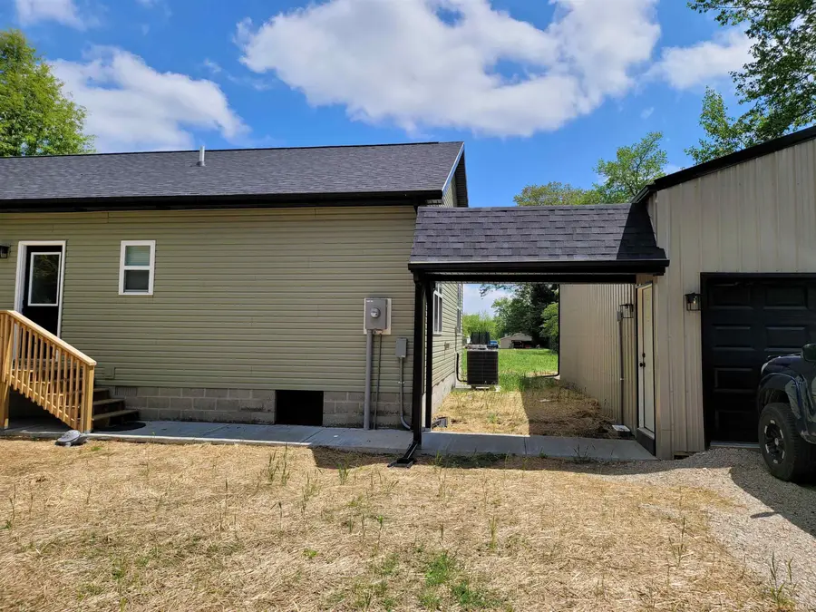 431 E Washington Street, Oakland City, IN 47660 - #3