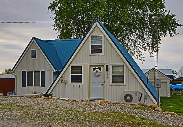 235 Lane 251 Lake Pleasant Lane, Orland, IN 46776