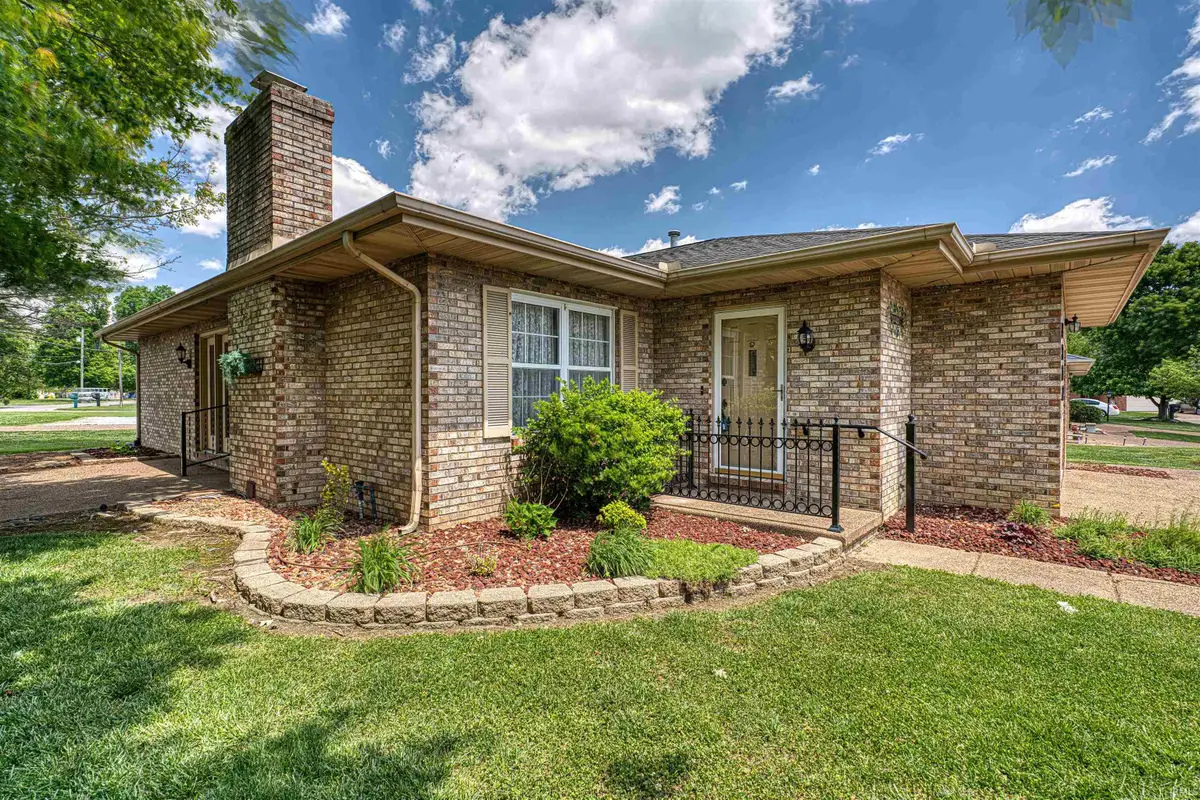 3802 Maxwell Court, Evansville, IN 47715 - #1