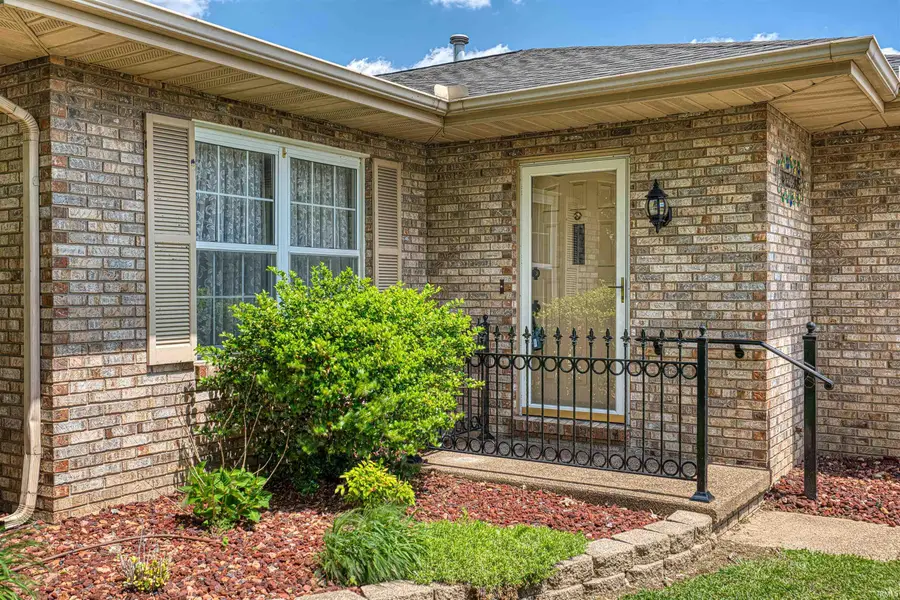 3802 Maxwell Court, Evansville, IN 47715 - #3