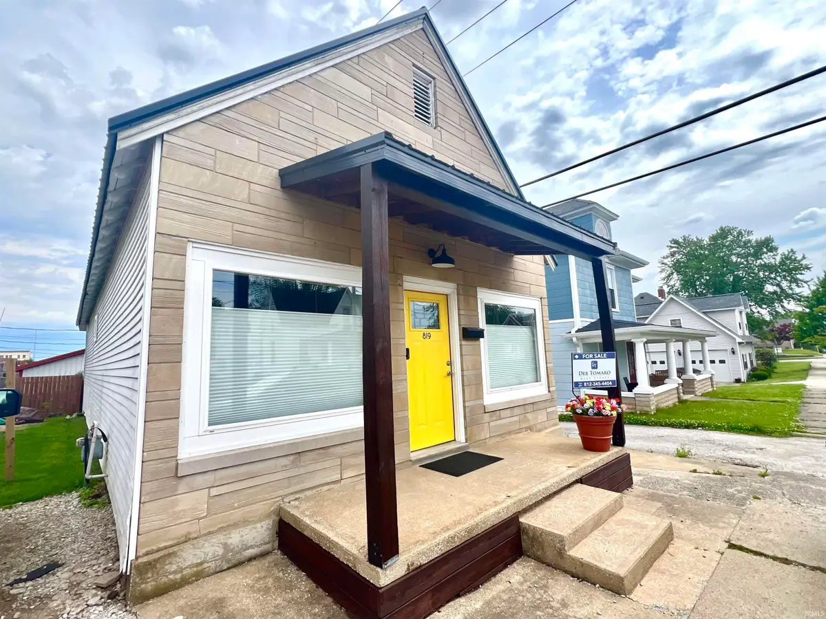 819 18th Street, Bedford, IN 47421 - #1