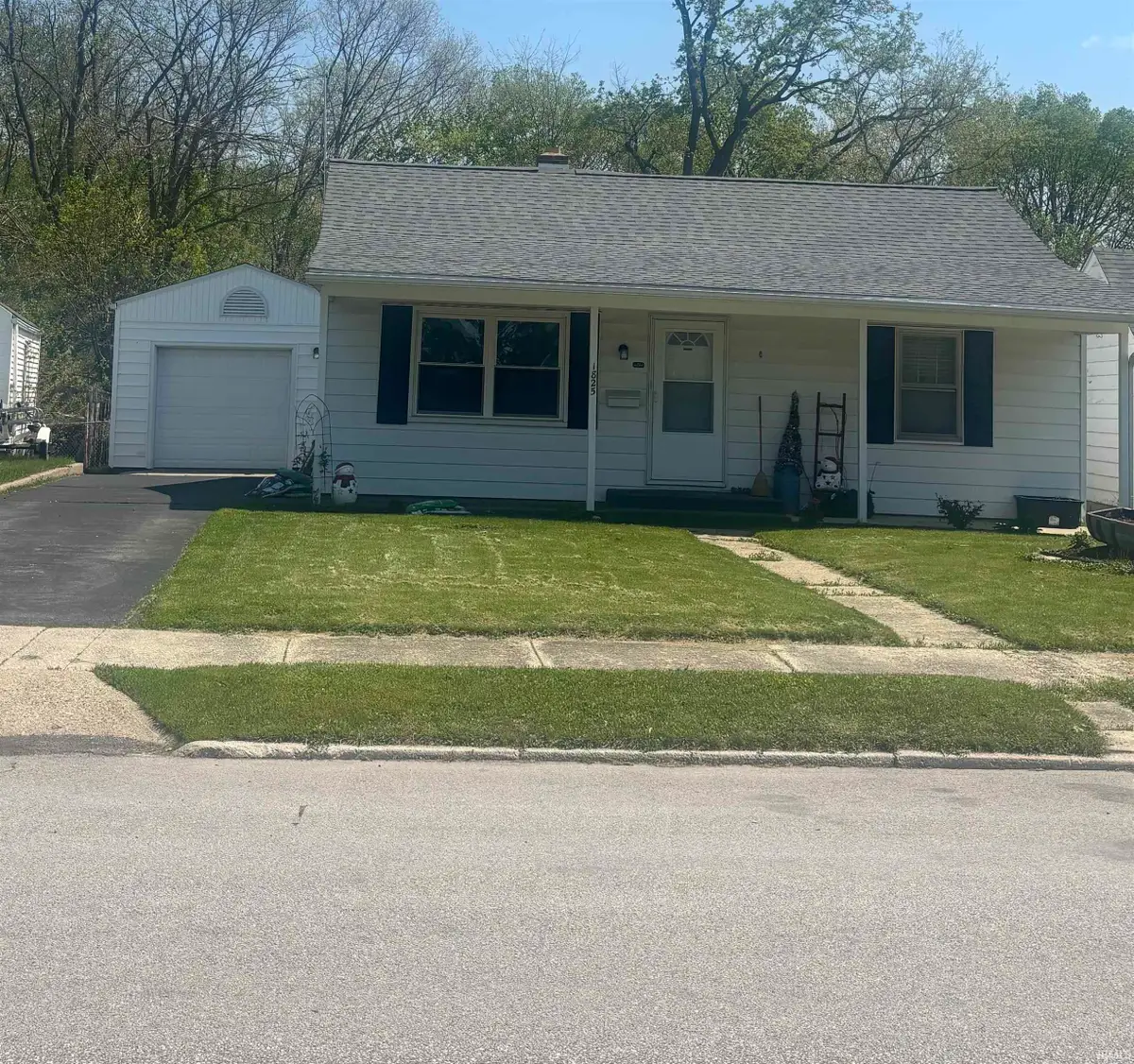 1825 Dean Street, Huntington, IN 46750 - #1