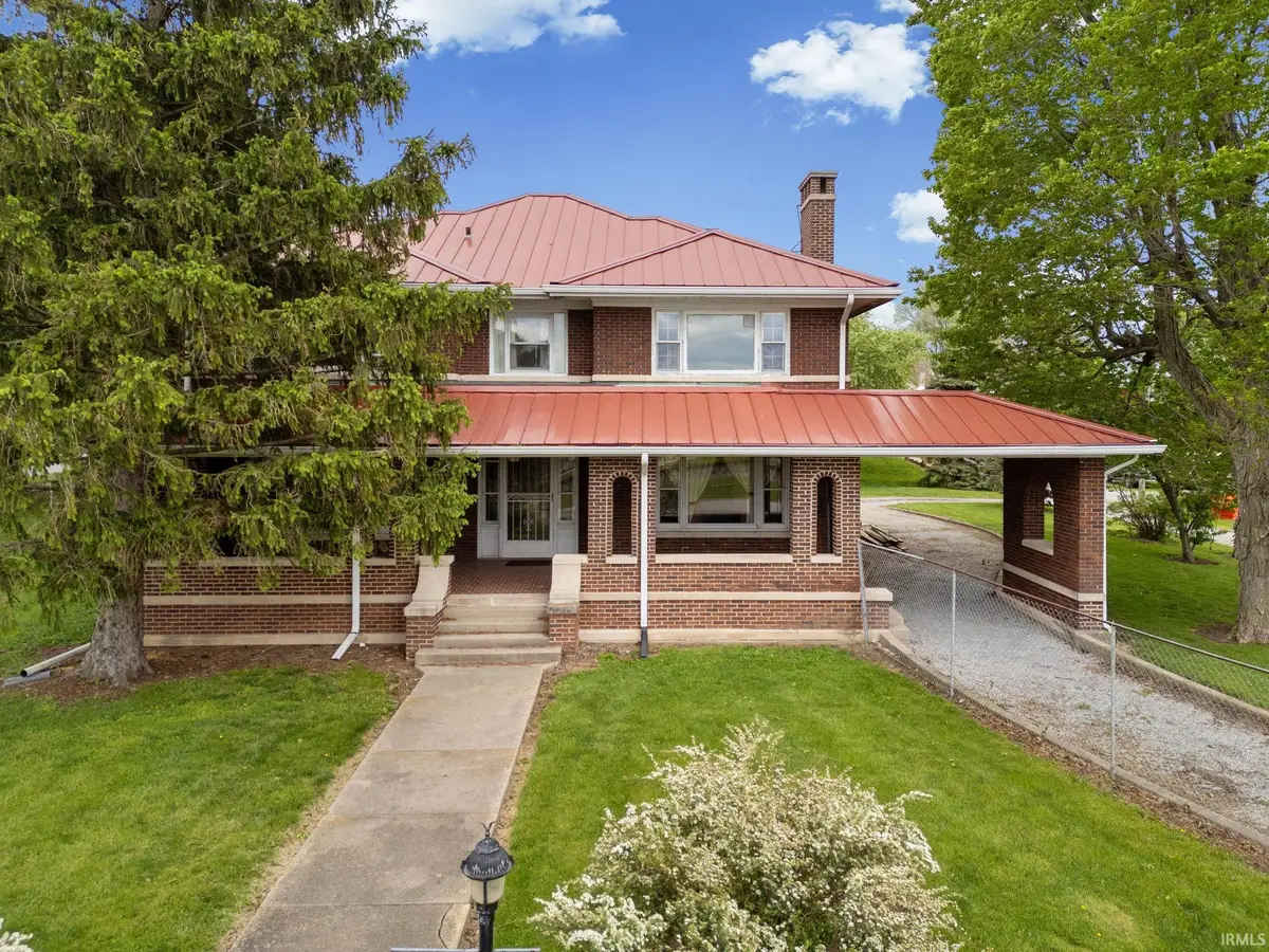 103 E Walnut Street, Chalmers, IN 47929 - #1