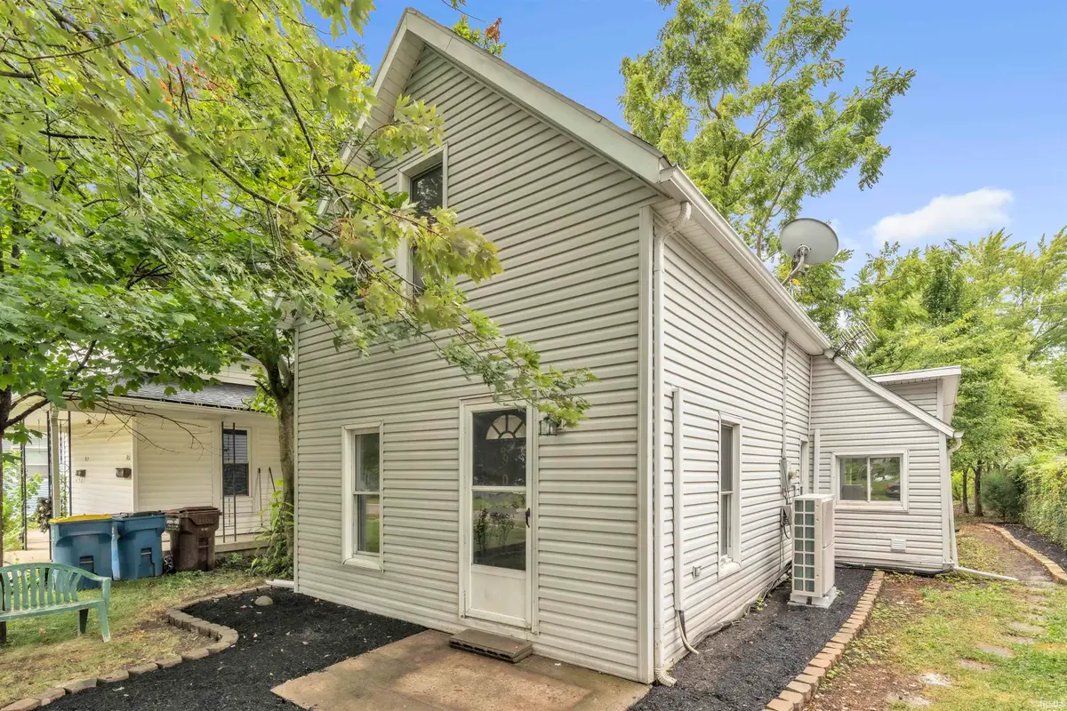 909 W Market Street, Bluffton, IN 46714 - #1