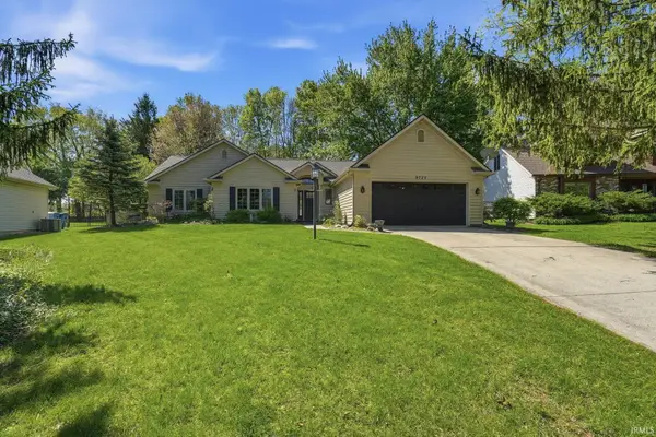 9720 Pioneer Trail, Leo, IN 46765