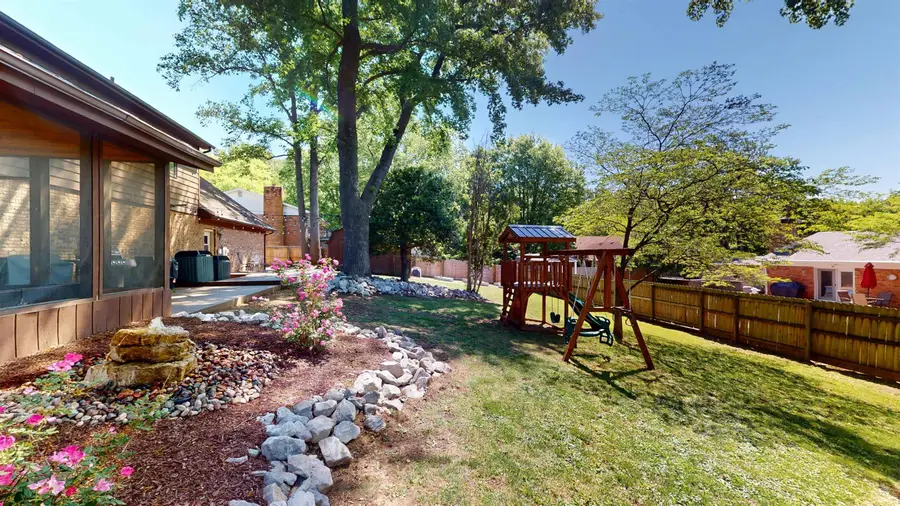 7277 Nottingham Drive, Newburgh, IN 47630 - #2
