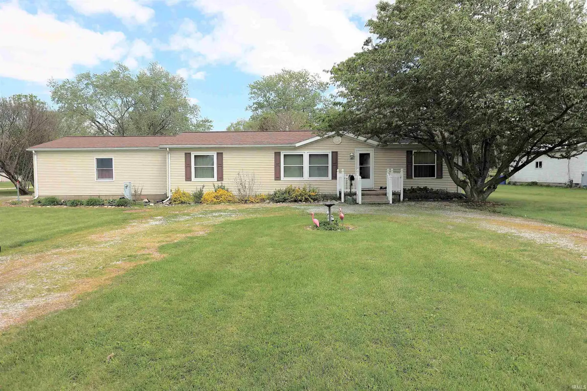 586 N Jackson Street, Andrews, IN 46702 - #1