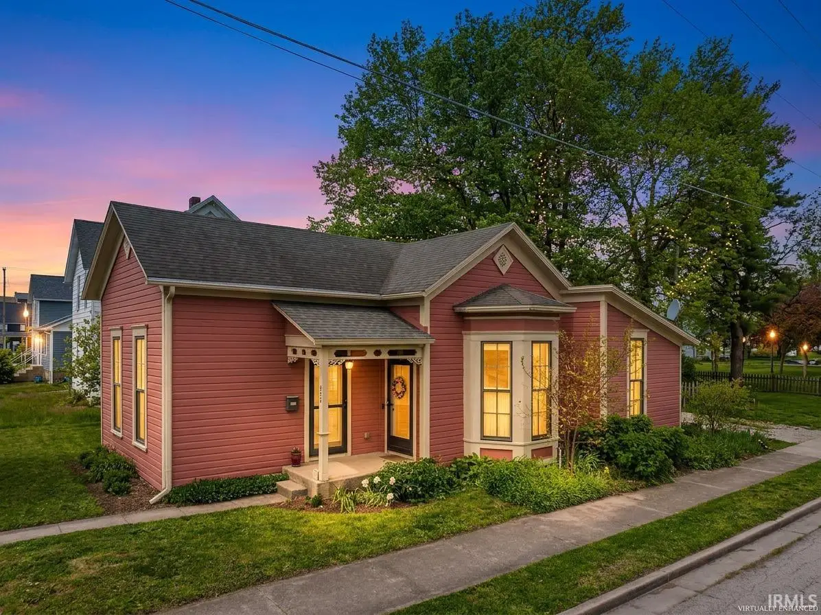 334 E Gilbert Street, Muncie, IN 47305 - #1