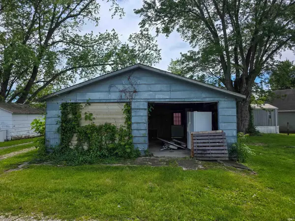 39 1/2 NW 4th Street, Linton, IN 47441